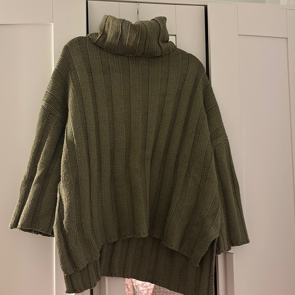 zara green turtleneck sweater size medium
